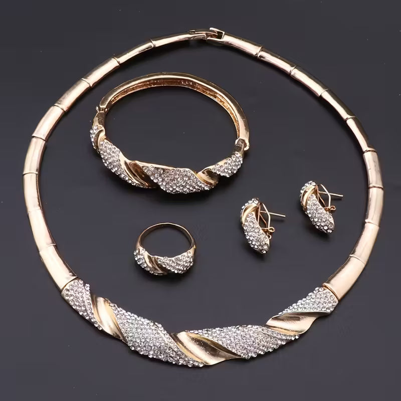 Glamoröst Halsband, Armband, Örhängen och Ring i Tvinnad Design